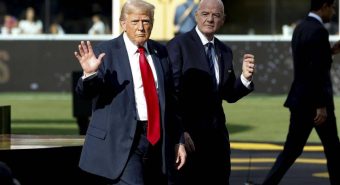 Sorteggio Mondiali 2026, parata di star con Williams e Bocelli. Un premio (per la pace) a Trump