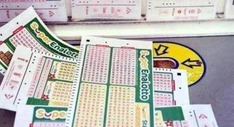 SuperEnalotto, numeri e combinazione vincente 9 dicembre 2025