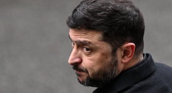 Ucraina, Zelensky a Berlino: "Cerco sostegno Usa per congelare linea fronte" Ucraina, Zelensky a Berlino: "Cerco sostegno Usa per congelare linea fronte"