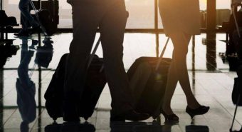 Allarme Ebola, restrizioni e controlli rafforzati negli aeroporti Usa