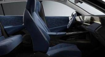 DS N°7, lusso e sostenibilità: interni in Alcantara Blu Eterno
