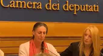 Famiglia nel bosco, la mamma: “I miei figli stanno subendo una crudeltà estrema”