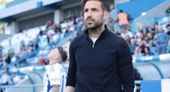 Genoa-Como 0-2, Fabregas aggancia la Roma e sogna la Champions