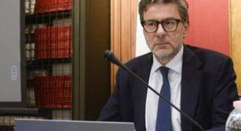 Giorgetti: “Ridotto deficit senza manovre restrittive”
