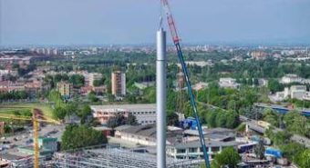 Gruppo Cap, conclusa installazione camino BioPiattaforma ZeroC a Sesto S.Giovanni