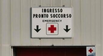 Investita accidentalmente dall’auto del papà, muore bimba di 2 anni