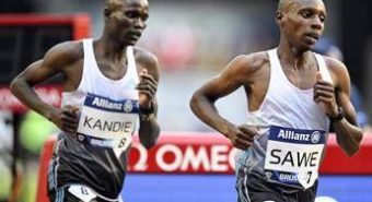 Maratona di Londra, Sawe fa la storia: muro delle 2 ore abbattuto, nuovo record del mondo