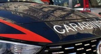 Napoli, lite tra minorenni: due ragazzi feriti a coltellate, denunciato 17enne