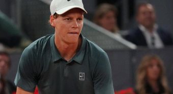 Sinner, 'inizia' il Roland Garros: l'allenamento-show con Baez e la strategia di Jannik