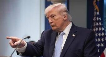 Trump: “Iran ha 3 giorni per evitare disastro petrolifero”. Teheran parla con Putin