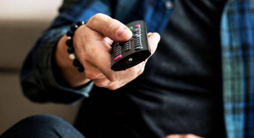 Ascolti tv, 'Un futuro aprile' su Rai1 vince prime time