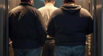 Aumenta il peso medio delle persone, gli ascensori sono sempre sicuri? Il rebus