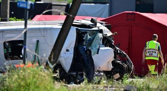 Belgio, treno travolge scuolabus a un passaggio a livello: diverse vittime