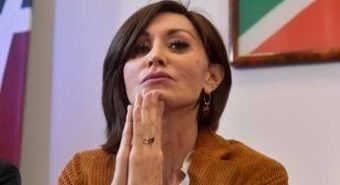 Bernini celebra gli infermieri: "Da 100 anni presenza essenziale"