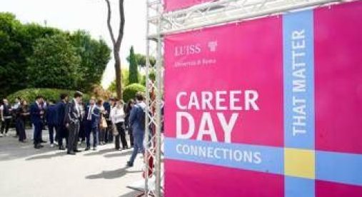 Career day Luiss, orientamento professionale per migliaia di laureandi e neolaureati Career day Luiss, orientamento professionale per migliaia di laureandi e neolaureati