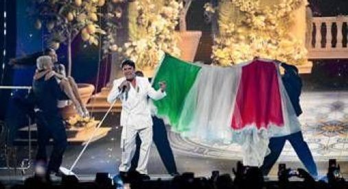 Eurovision, chi sono i 25 finalisti di stasera: l'ordine di uscita e quando canta Sal Da Vinci