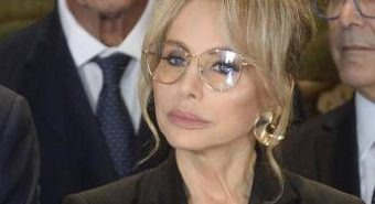 Forza Italia, Marina Berlusconi non dà linea partito e si confronta con Tajani: tesoriere Roscioli richiama campani a unità