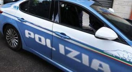 Genova, tenta di rapire bimbo di 6 mesi afferrandolo per collo: fermato 30enne