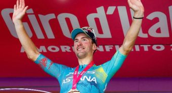 Giro d'Italia, Bettiol vince la 13esima tappa: Eulalio sempre in rosa Giro d'Italia, Bettiol vince la 13esima tappa: Eulalio sempre in rosa