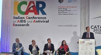 Hiv e adolescenti, l'allarme degli infettivologi: "Cala la percezione del rischio e cresce l’urgenza di prevenzione ed educazione sessuo-affettiva" Hiv e adolescenti, l'allarme degli infettivologi: "Cala la percezione del rischio e cresce l’urgenza di prevenzione ed educazione sessuo-affettiva"