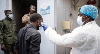 Il paziente zero, i primi test e i centinaia di casi sospetti: così è esplosa l'epidemia di Ebola