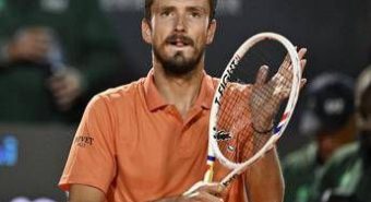 Internazionali, Medvedev batte Landaluce e raggiunge Sinner in semifinale Internazionali, Medvedev batte Landaluce e raggiunge Sinner in semifinale