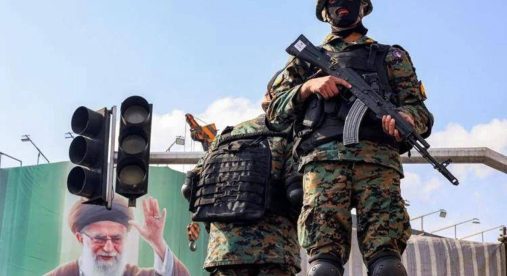 Iran, Trump vede i consiglieri per la sicurezza: sul tavolo le opzioni per la ripresa della guerra Iran, Trump vede i consiglieri per la sicurezza: sul tavolo le opzioni per la ripresa della guerra