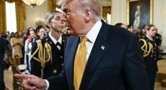 Iran-Usa, Trump: "Accordo vicino". Teheran: "Pronti a respingere attacco"