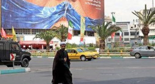 Iran si prepara alla nuova guerra contro Trump, le mosse di Teheran