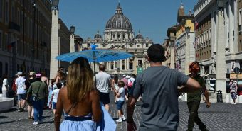 L’anticiclone africano porta tanto sole e 32°C entro il weekend, fino a 34°C la prossima settimana L’anticiclone africano porta tanto sole e 32°C entro il weekend, fino a 34°C la prossima settimana