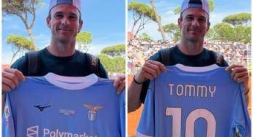 Lazio, maglia speciale per Paul: il regalo agli Internazionali