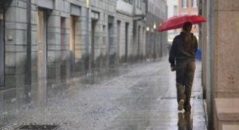 Maltempo diffuso e giù le temperature, poi torna il sole: le previsioni meteo