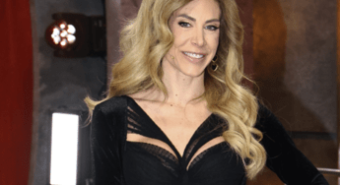 Paola Caruso oggi a Verissimo, per la prima volta in studio anche il figlio Michele Paola Caruso oggi a Verissimo, per la prima volta in studio anche il figlio Michele