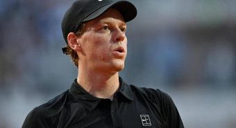 Sinner, Cacciari lo stronca: "Contro Federer e Nadal perderebbe. Finale Roma? Noiosa"