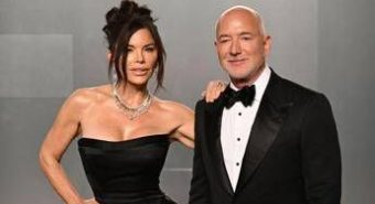 Torna il Met Gala, tra superstar, polemiche e proteste contro i Bezos