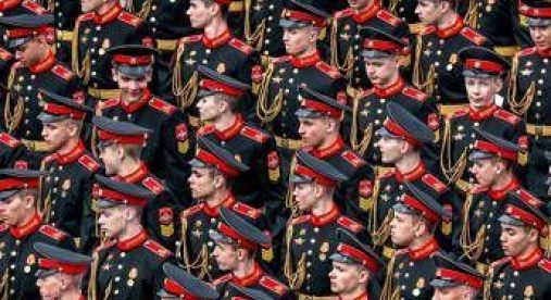 Ucraina-Russia, una parata senza vittorie per Putin: svanisce l'immagine di uomo forte