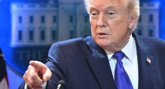 Usa-Iran, attacco americano contro barche e siti di missili. Trump: "Uranio sarà distrutto" Usa-Iran, attacco americano contro barche e siti di missili. Trump: "Uranio sarà distrutto"