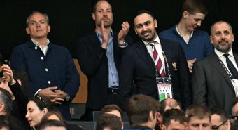William, notte da tifoso per il principe: la festa nello spogliatoio dell'Aston Villa e la birra dopo il match William, notte da tifoso per il principe: la festa nello spogliatoio dell'Aston Villa e la birra dopo il match